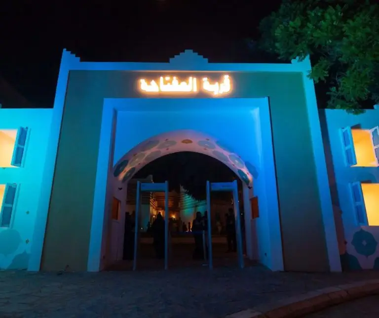 Stroll through charming Asiri architecture, art exhibits, and local crafts in this picturesque cultural hub.