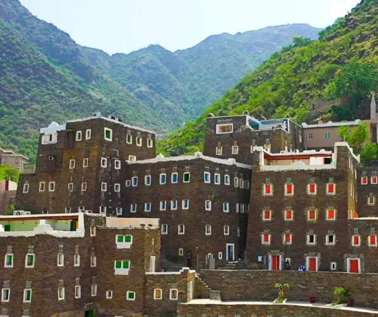 Rijal Almaa Heritage Village: Explore colorful, historical stone villages that feel like an open-air museum nestled in the heart of the mountains.
