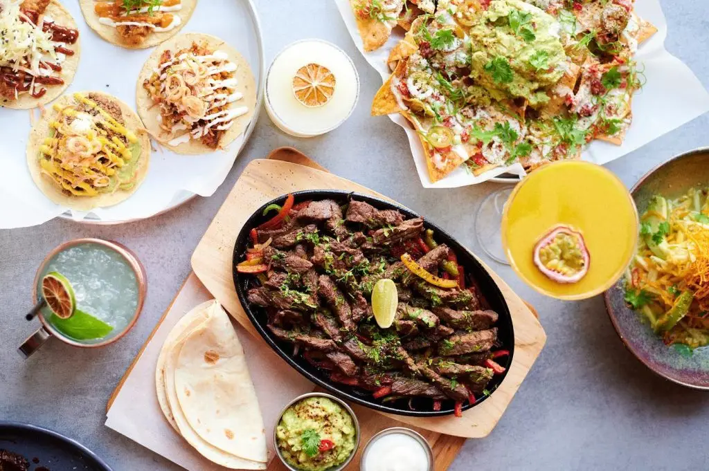 Discover Barbossa Yas Bay, Abu Dhabi's hottest Mexican spot! Indulge in unlimited margaritas, tacos, live music, and vibrant Latin American flavors. Explore daily deals, business lunch, and weekend brunch for an unforgettable dining and entertainment experience.