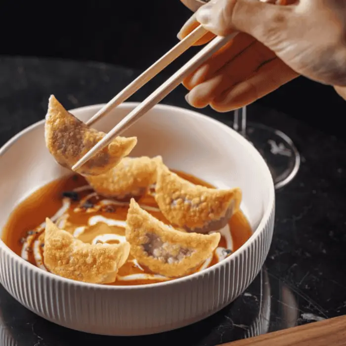 Narnia's inventive menu offers surprises like sushi without rice, and fish with white asparagus and cauliflower rice. Desserts include wagashi mochi and coconut “udon” pasta. Each dish pushes creative boundaries.