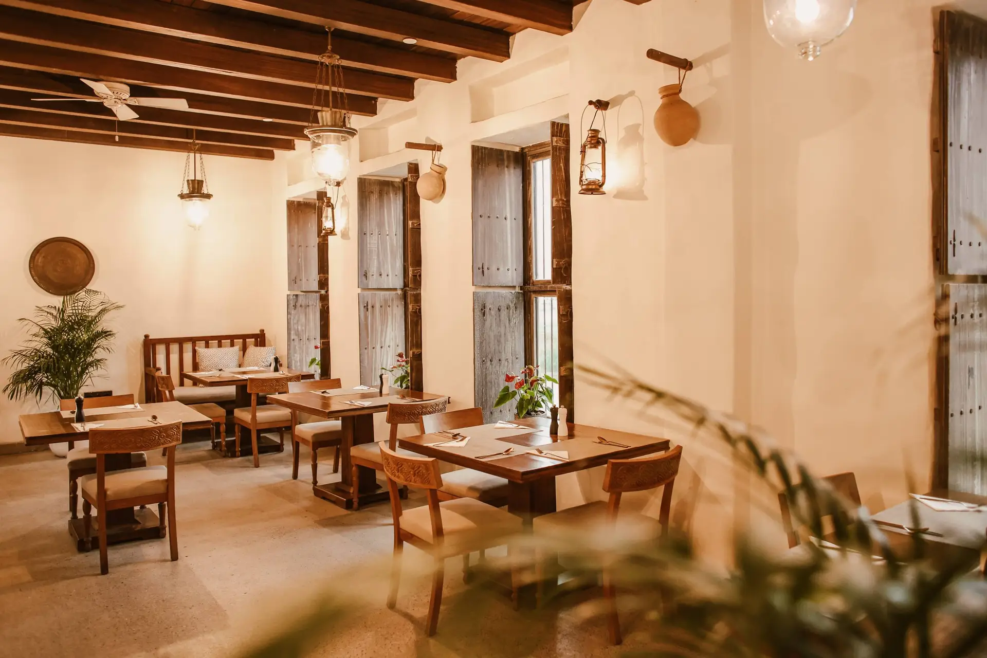 Explore Hilton's four captivating dining spots at Al Seef. From Emirati flavours at Sabaa to Mediterranean feasts at Skafos, find your next indulgent culinary journey on Dubai Creek.