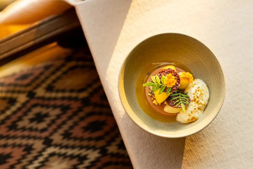 Discover Farmhouse by Syrco in Ras Al Khaimah. Experience the new seasonal menu of conscious cuisine, guided by Michelin-starred Chef Syrco Bakker's commitment to sustainability and epicurean flavours.