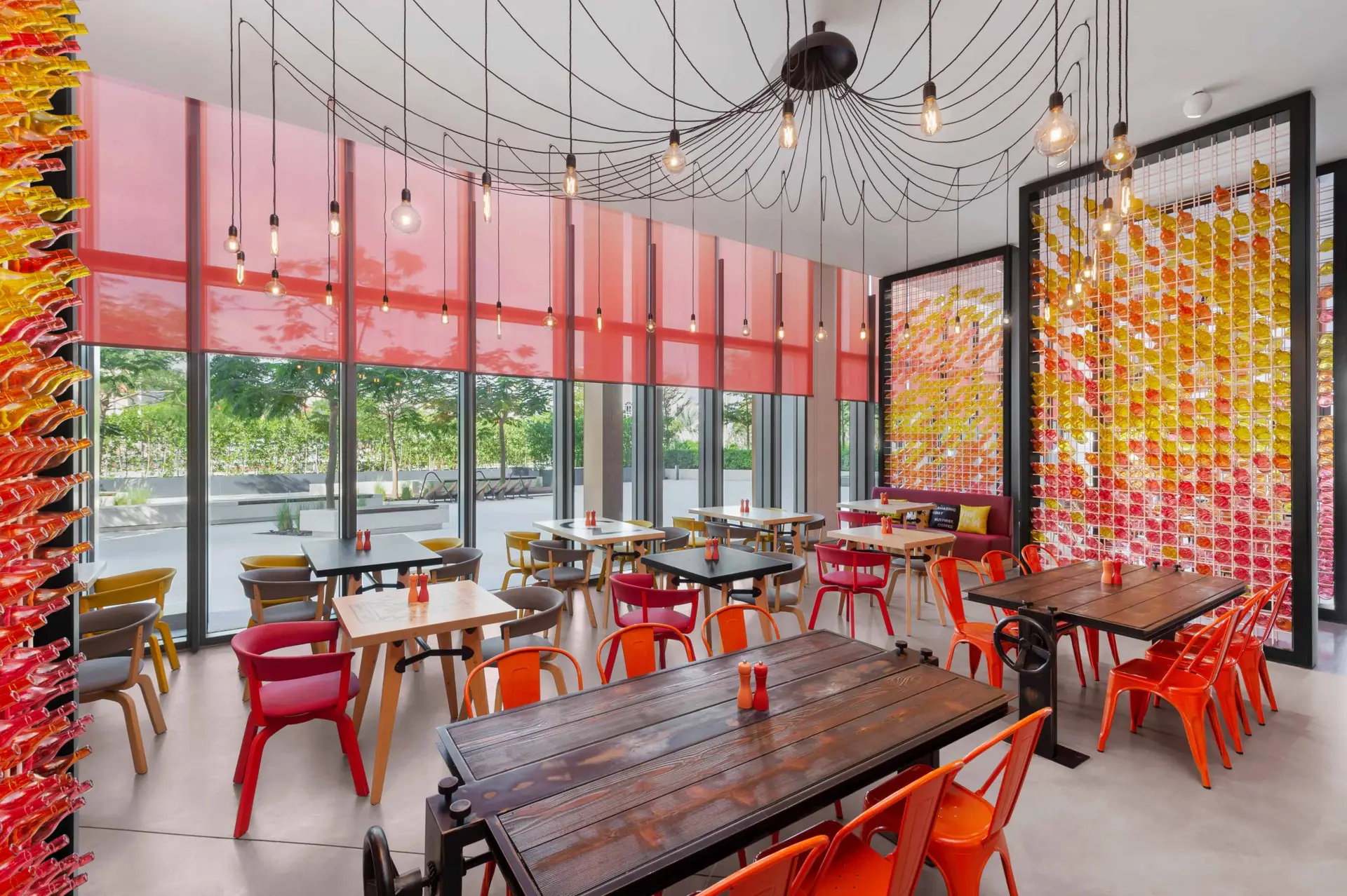 Explore Hilton's four captivating dining spots at Al Seef. From Emirati flavours at Sabaa to Mediterranean feasts at Skafos, find your next indulgent culinary journey on Dubai Creek.