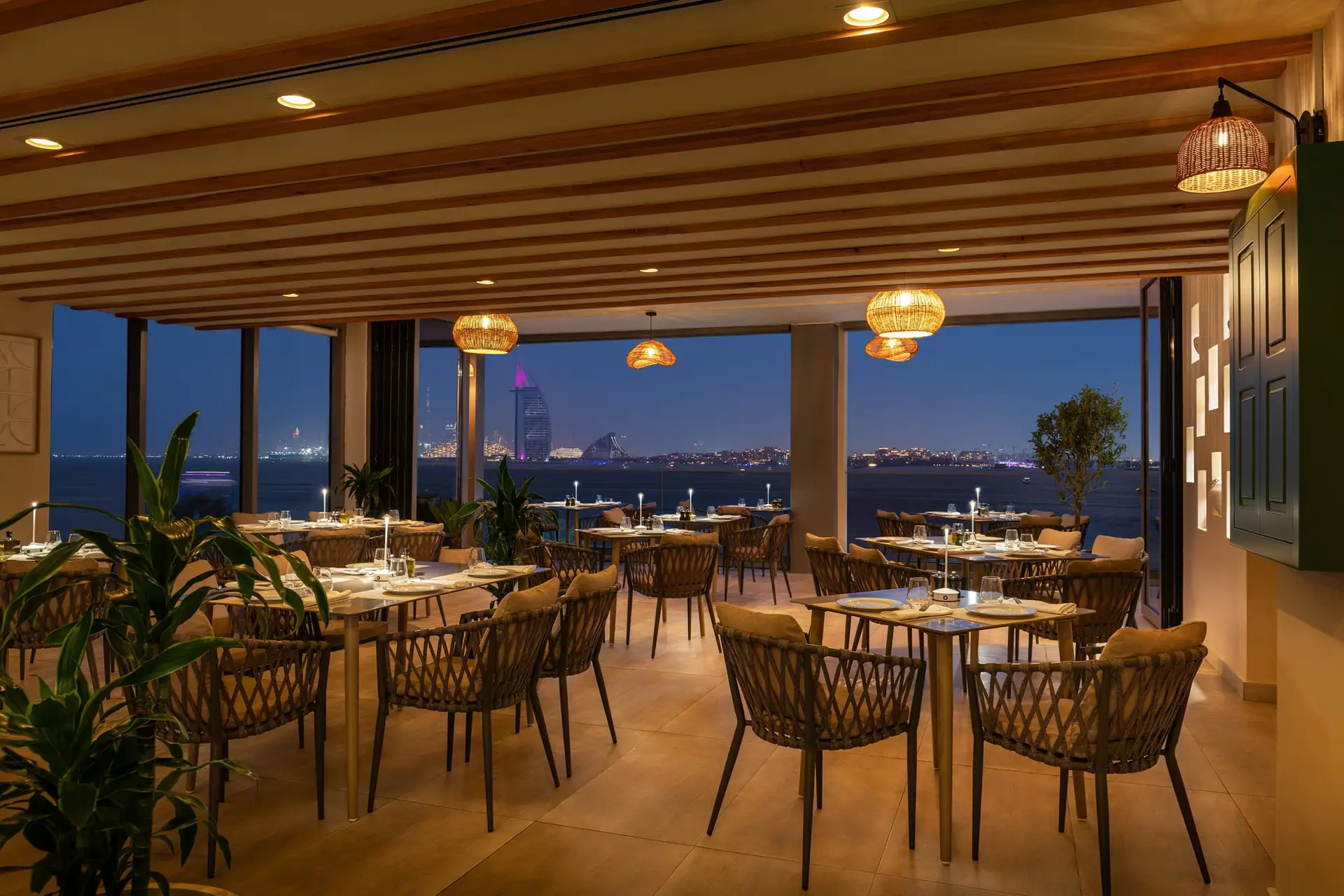 Discover Meraki, the vibrant new Greek taverna at Aloft Palm Jumeirah. Handpick fresh seafood and enjoy authentic flavours with 360° views of Palm Jumeirah.