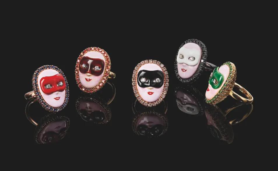 Evok Collection (Paris, Venice, Madrid) announces its festive lineup, including The Precious Collection pastries and an exclusive Galette des Rois (€60) in collaboration with Venetian jeweller Nardi.