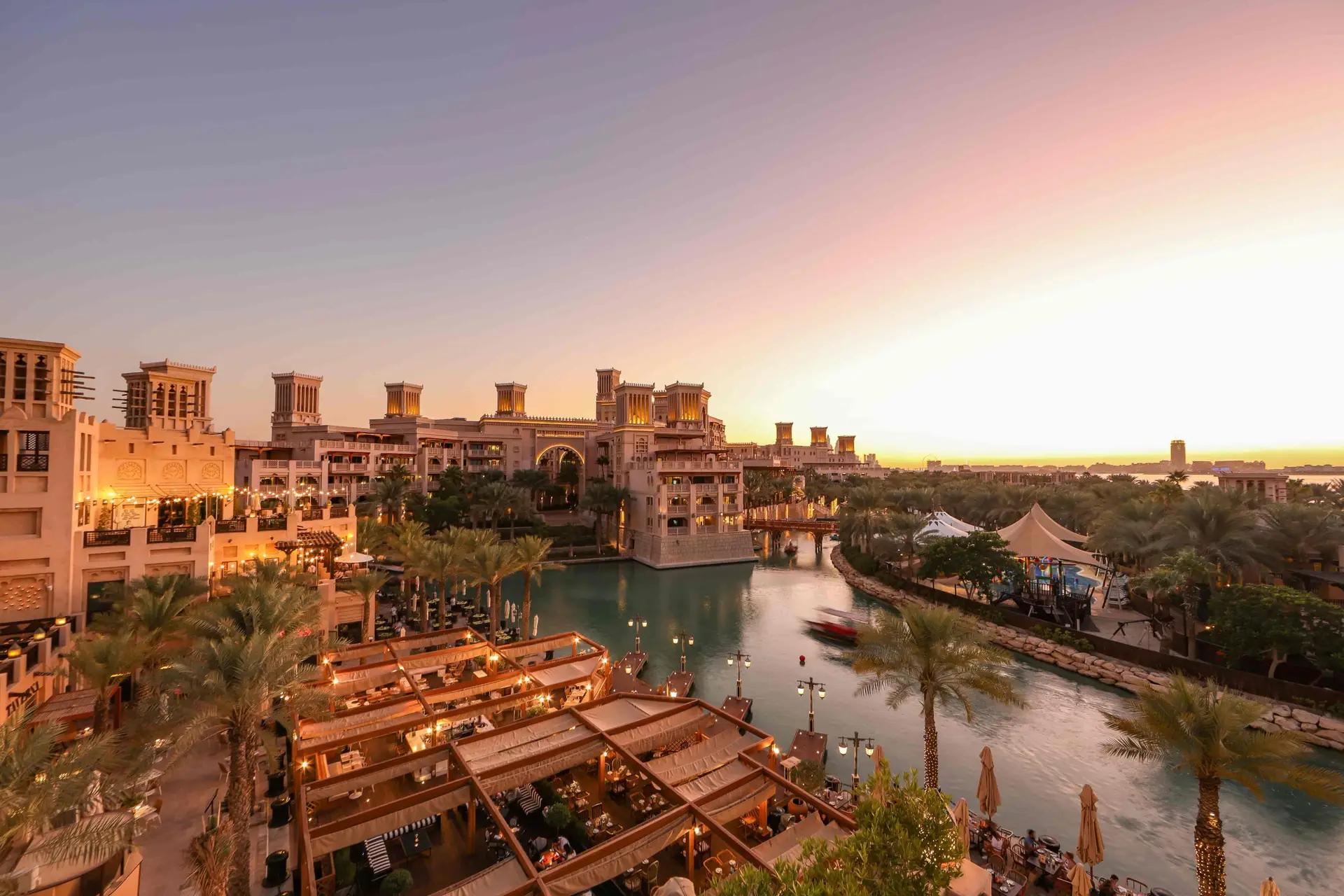Souk Madinat Jumeirah Launches Art in Motion: A Week-Long Live Creative Experience
