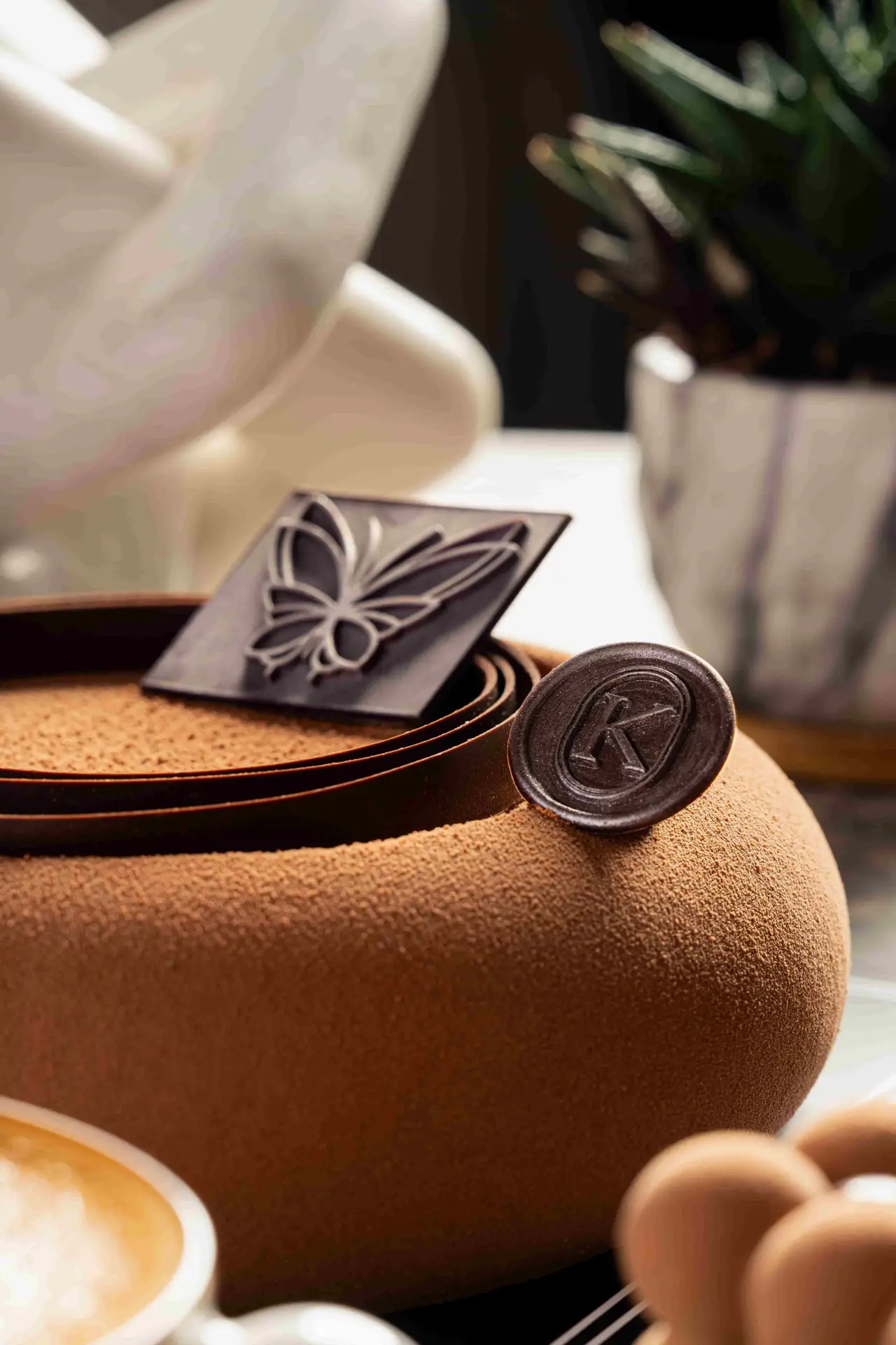 Discover the best Dubai luxury dining and ladies' night deals this week! Featuring LOONA Downtown, ATTIKO, AMMOS JBR, and health spots like Keto Kartel and King's College Hospital.