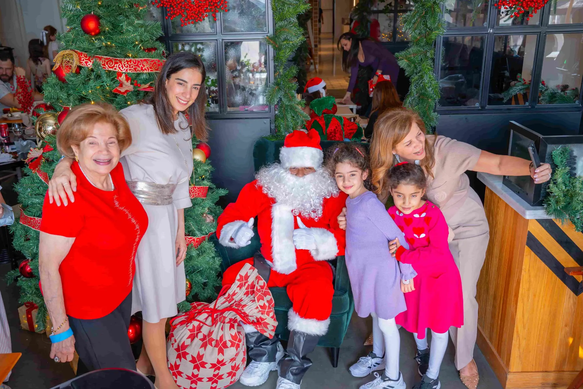 Celebrate Jolly Days at Maison Mathis, voco Dubai The Palm. Festive calendar includes Gingerbread Brunch, Christmas Day Feast (from AED 325), and NYE Countdown with fireworks (from AED 499).