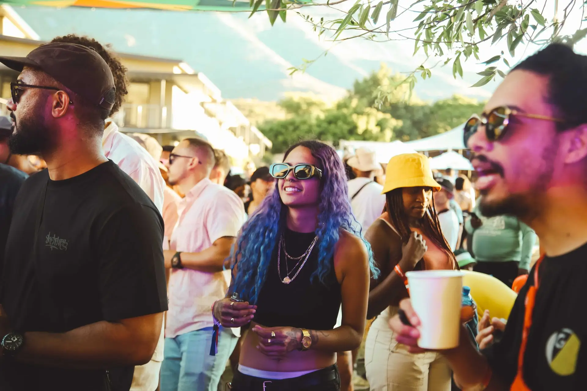 WeHouseSundays takes over SOL Sky Bar (Nov 15, 2025) at Canopy by Hilton Dubai Al Seef. Enjoy deep house, South African cuisine, and Creek views (from AED 100).