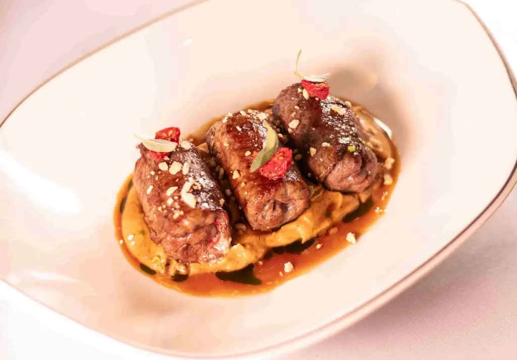 Roberto’s DIFC prepares to relaunch in January 2026 with renewed elegance, elevated Italian cooking, and a timeless Milanese design after training with Michelin-starred Chef Bartolini.