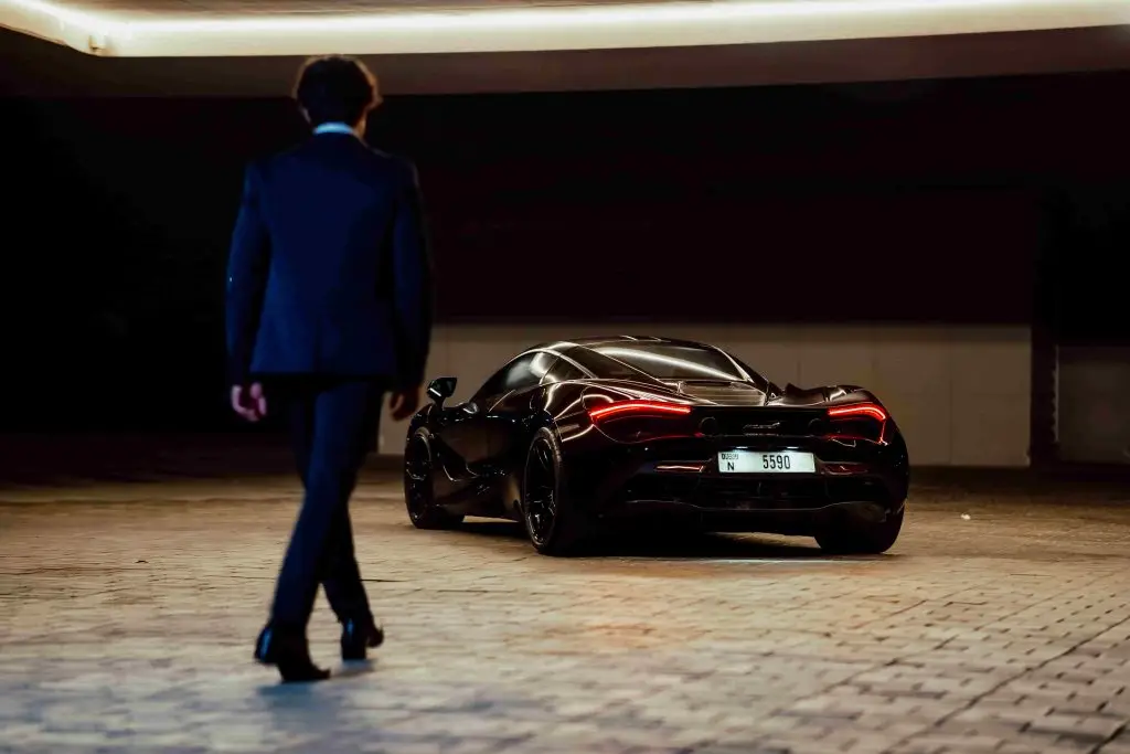 Esqyre introduces a bespoke corporate platform in the UAE, bridging luxury mobility and hospitality with data-driven control, vital for VIP transfers and client management.