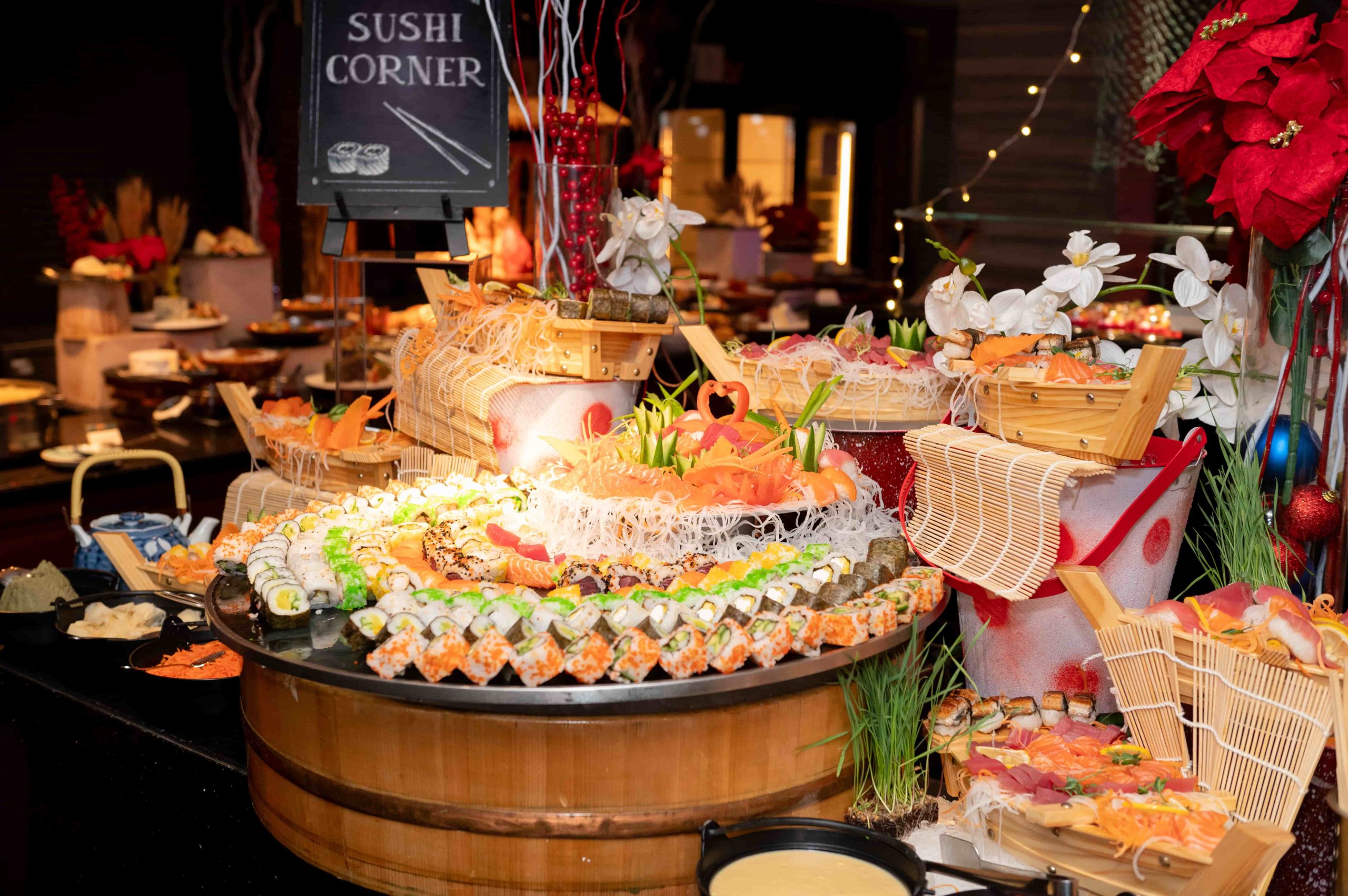 Plan your perfect night with the ultimate guide to Dubai New Year's Eve 2026 and Abu Dhabi galas. Featuring luxury packages at Kempinski Palm Jumeirah (007 Gala), Rixos Saadiyat Island, Fairmont The Palm, and exclusive firework views from Ciel and Blume.