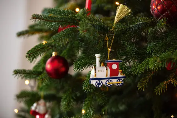 JA Beach Hotel and JA Palm Tree Court announce an exclusive festive collaboration with Villeroy & Boch, featuring a premium Christmas Brunch and elegant décor in Dubai.