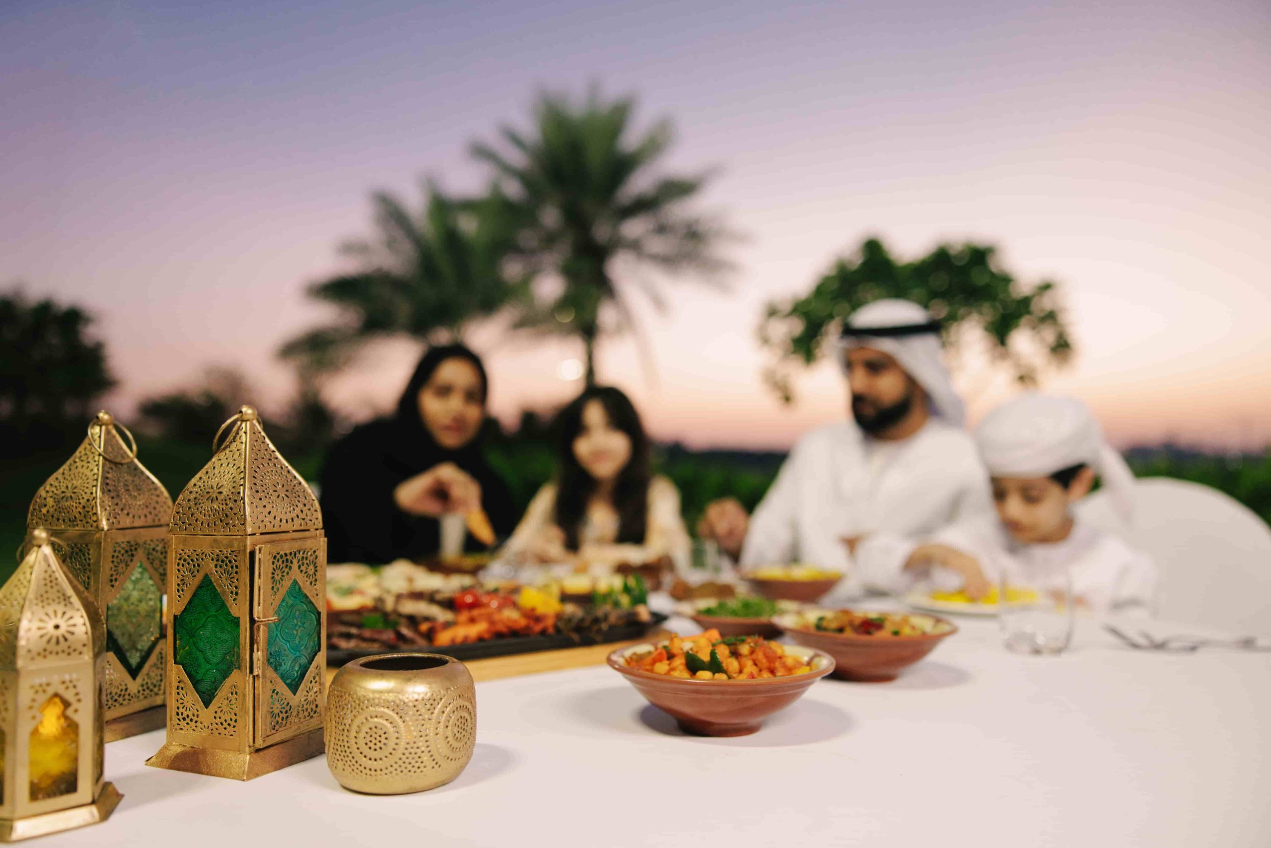 Discover the most refined Iftar and Suhour experiences in Abu Dhabi for 2026. From the Grand Canal to Saadiyat Island, explore curated menus, artisanal markets, and coastal dining.