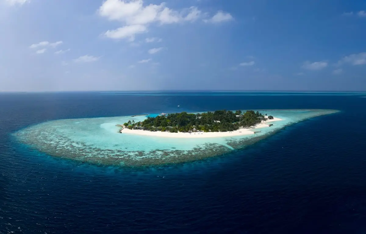 Discover Eri Maldives, the new eco-chic resort in North Malé Atoll. Located 45 minutes from Velana International Airport, it offers authentic Maldivian heritage, a vibrant house reef, and sustainable island living.