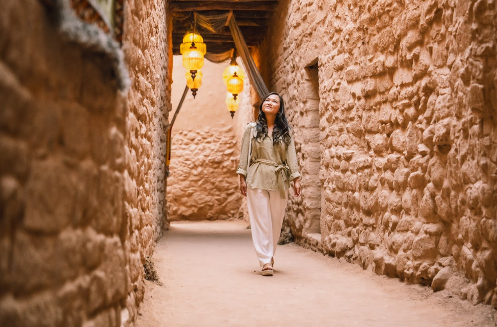 Discover why AlUla, Saudi Arabia is the perfect setting for a Valentine's proposal. Explore understated luxury, secluded viewpoints, and timeless heritage for an unforgettable engagement.