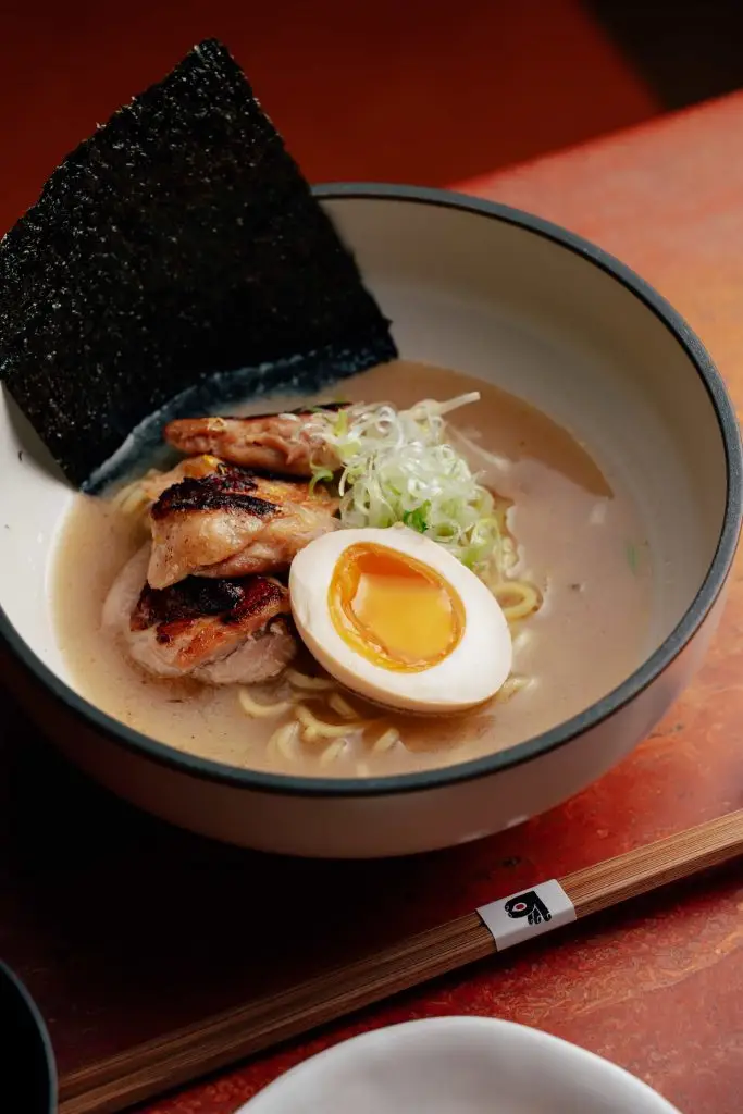 Discover the new winter menu at YUBI Handroll Bar, One Central. Chef Reif Othman introduces premium Wagyu bowls, Tori Ramen, and elevated handrolls for the 2026 season.