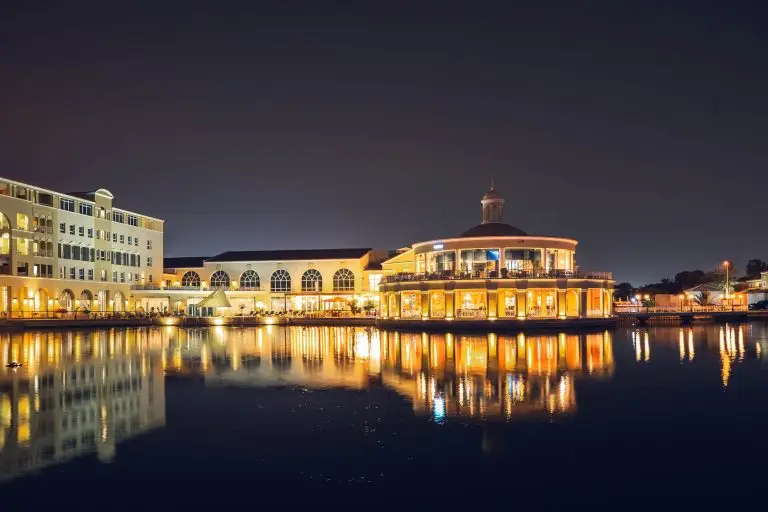 Millennium Lakeview Hotel in Dubai Investment Park offers a 119 AED Iftar at Lakehouse Bistro and a 10% discount on Ramadan stay packages for 2026.