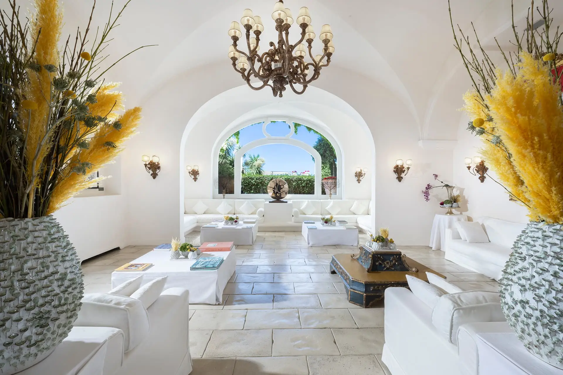 Jumeirah Capri Palace reopens 16 April 2026, featuring Michelin-starred dining collaborations, the return of Dioriviera at Il Riccio, and medical wellness programs.