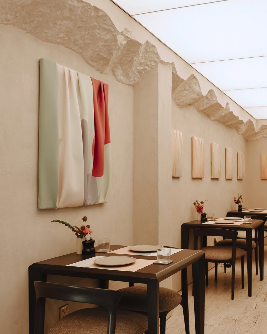 Explore Dubai’s most aesthetic neighbourhood cafes, including Daniel’s Room by Daniel Arsham, the minimalist Linea in Umm Suqeim, and the waterfront Mondoux at Bluewaters Island.