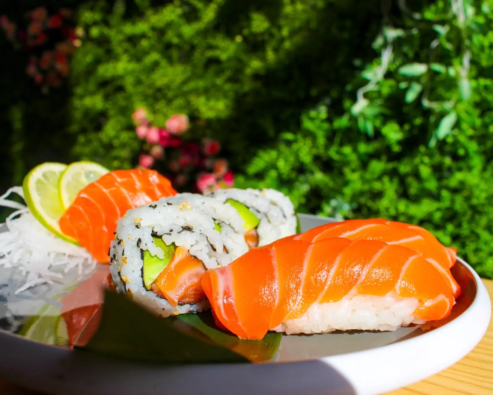 Maki and Ramen at Mövenpick Jumeirah Village Triangle introduces a sushi battleship game and a level 8 spicy ramen challenge for April 2026.