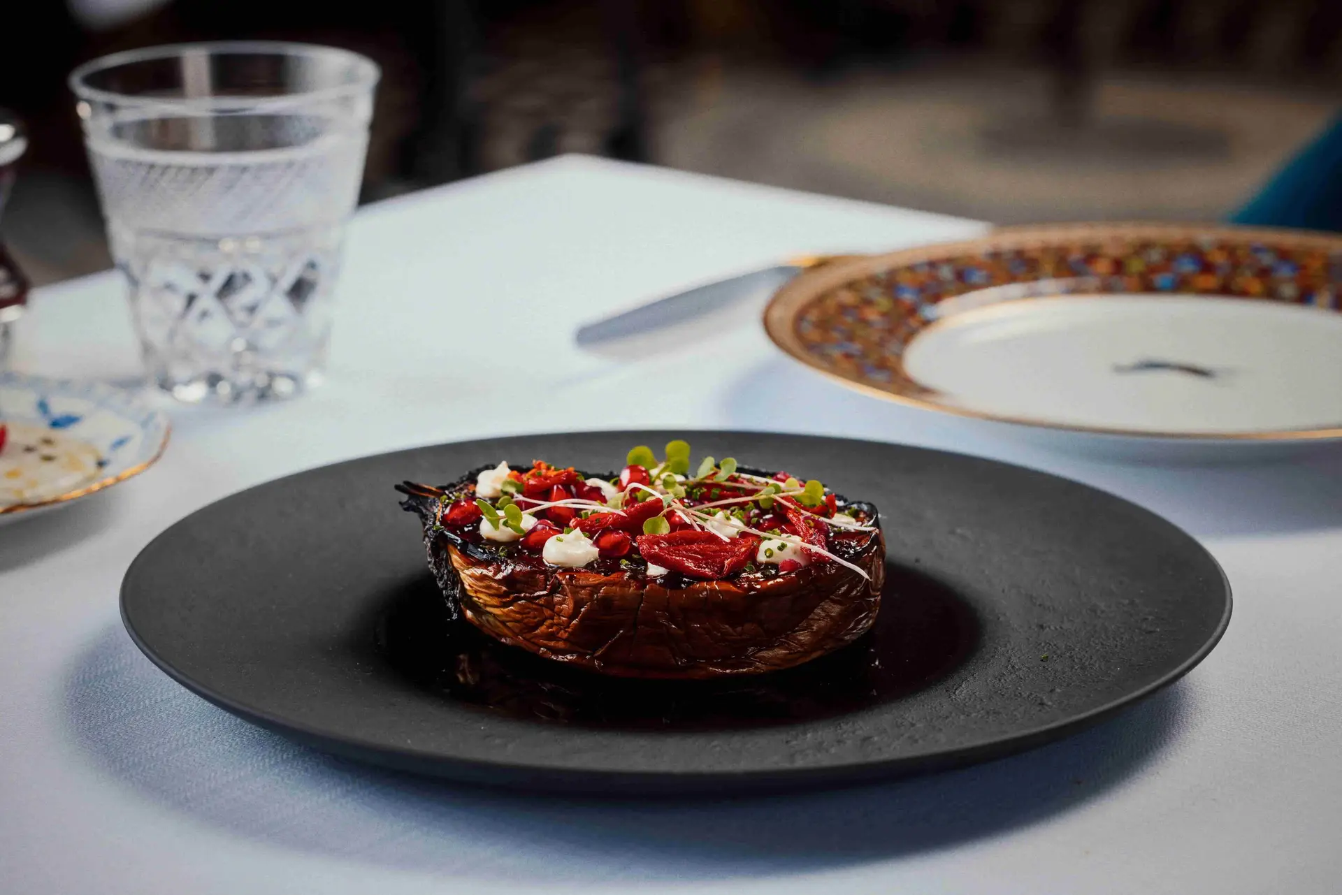 Golden hour in Downtown Dubai just got a serious upgrade! If you are looking for the perfect early dinner spot, Zenon at Kempinski Central Avenue has just launched Mythos Twilight Dining. Stepping into the venue during these hours reveals a space where grand architecture gives way to the real heart of the experience, a kitchen completely focused on sharp, ingredient-led Mediterranean cooking. The new daily three-course sunset menu is created specifically for diners who want to kickstart their night with a beautifully timed, flavour-first meal. The presentation at the table focuses entirely on clean elegance, letting the quality of the produce and the execution of the dishes take centre stage.