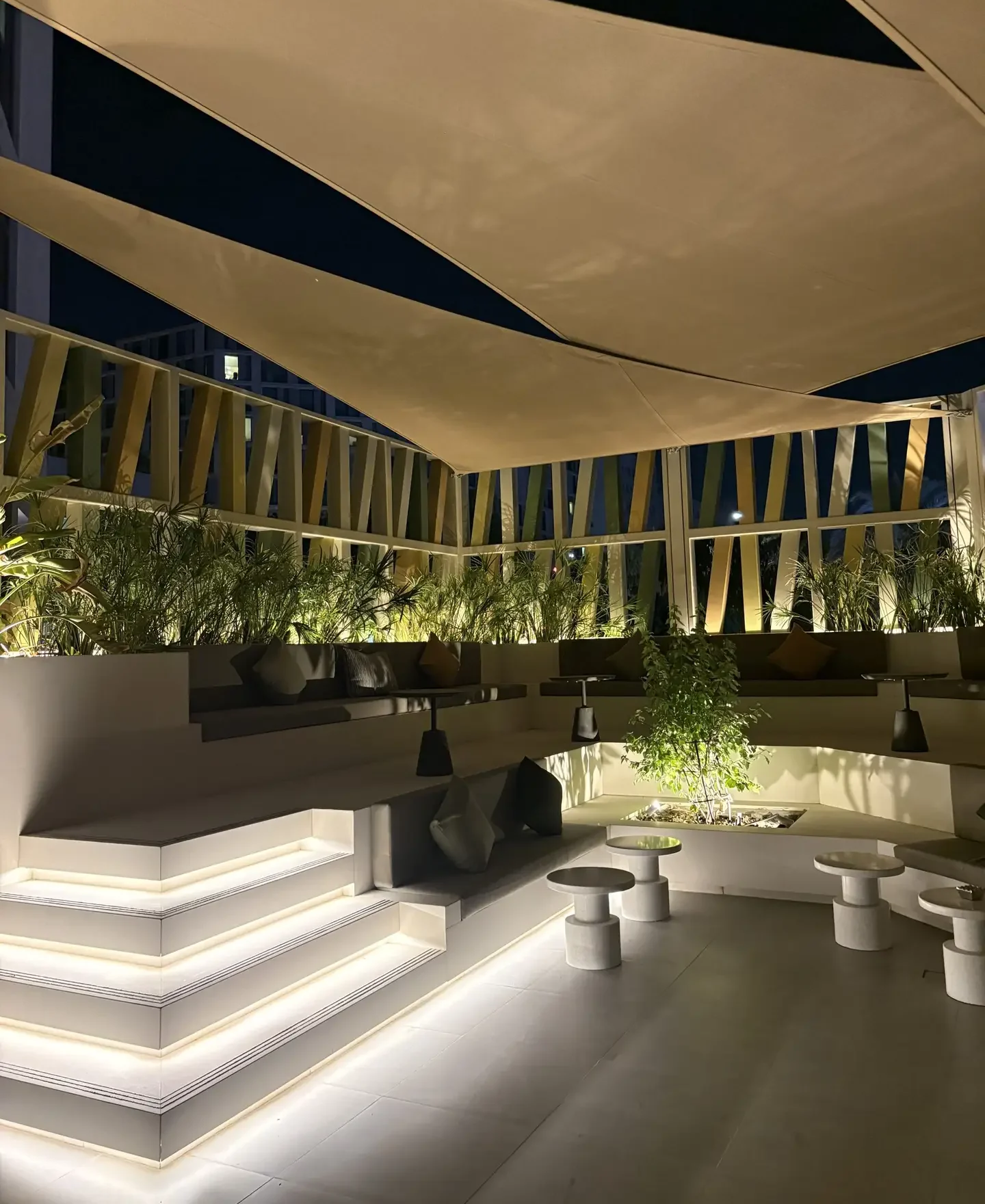 Distrikt Social, Bloom Arjaan by Rotana.